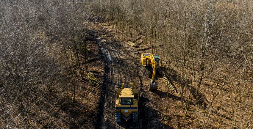 Nakon pet godina administrativnih poslova, počeli radovi na uređenju radnog prostora za istražnu bušotinu geotermalne vode u Šumbaru – Ostvare li se očekivanja, na oko 2,5 kilometara dubine je vruća voda koja će grijati Karlovac